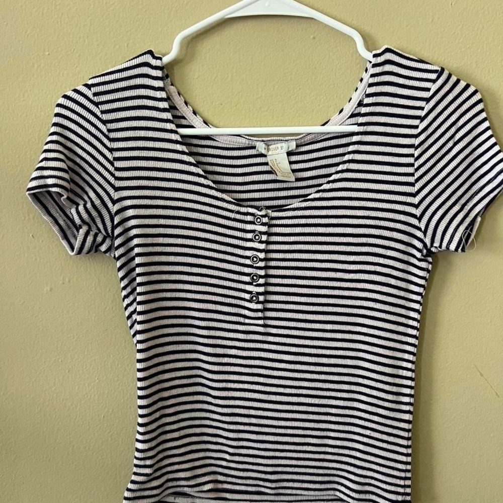 Forever 21‎ Striped Button Front Ribbed Knit Top Fitted Tee